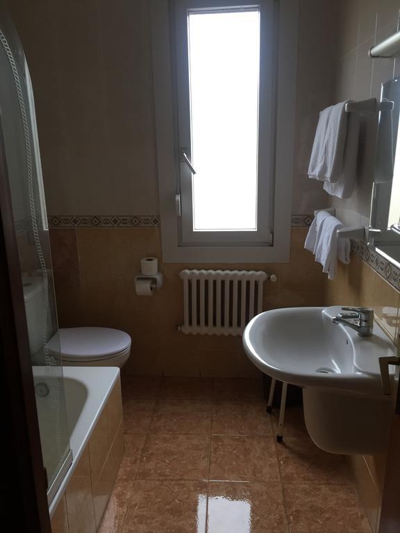 Hostal Pancorbo Eksteriør bilde